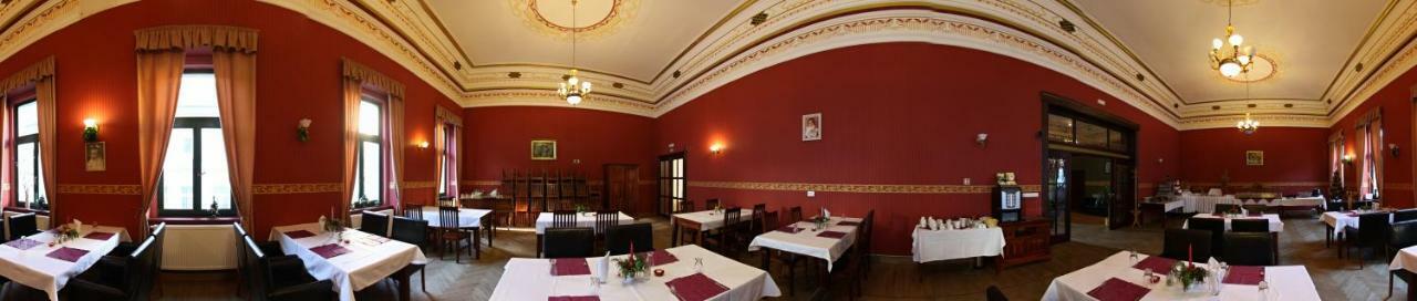 Zlaty Lev Hotel